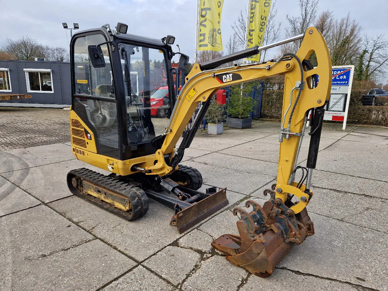 Caterpillar 301.7D with low hours! - حفارة مُصَّغرة: صورة 2 Caterpillar 301.7D with low hours! - حفارة مُصَّغرة: صورة 2