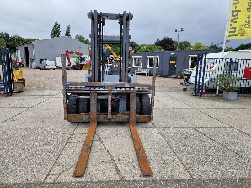 Caterpillar DP60 met geïntegreerde sideshift - رافعة شوكية ديزل: صورة 4 Caterpillar DP60 met geïntegreerde sideshift - رافعة شوكية ديزل: صورة 4