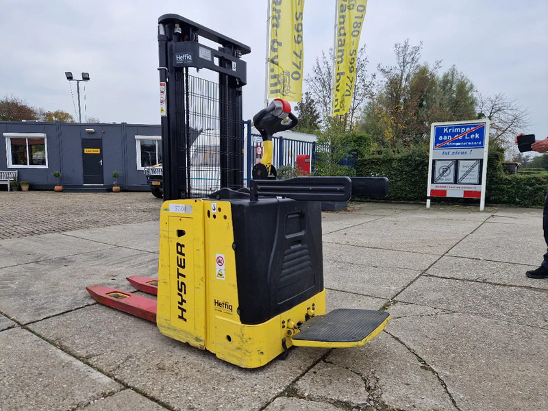 Hyster S1.5S elektrische stapelaar hefhoogte 3.17m. - آلة التكديس: صورة 4 Hyster S1.5S elektrische stapelaar hefhoogte 3.17m. - آلة التكديس: صورة 4