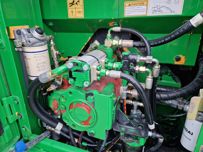 Hyundai Robex 160W-9A met 6-cilinder Cummins motor - حفارة دولاب: صورة 4 Hyundai Robex 160W-9A met 6-cilinder Cummins motor - حفارة دولاب: صورة 4