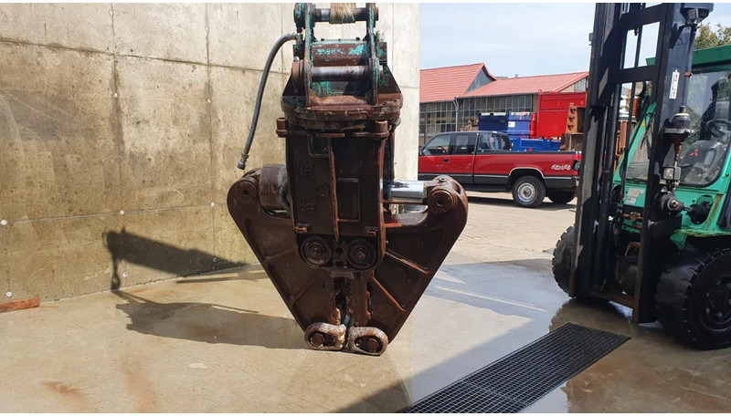 Komatsu JCYC17 schrootschaar en betonvergruizer - مقص الهدم - آلات البناء: صورة 3 Komatsu JCYC17 schrootschaar en betonvergruizer - مقص الهدم - آلات البناء: صورة 3