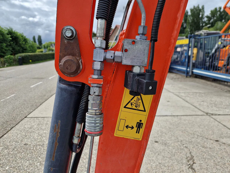 حفارة مُصَّغرة Kubota KX019-4 CW05 met 2 bakken: صورة 12 حفارة مُصَّغرة Kubota KX019-4 CW05 met 2 bakken: صورة 12