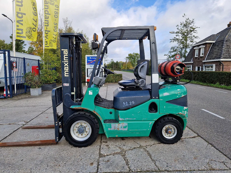 Nissan Zhejiang Maximal with 1290 hours 2.5 ton LPG - رافعة شوكية تعمل بالغاز: صورة 1 Nissan Zhejiang Maximal with 1290 hours 2.5 ton LPG - رافعة شوكية تعمل بالغاز: صورة 1
