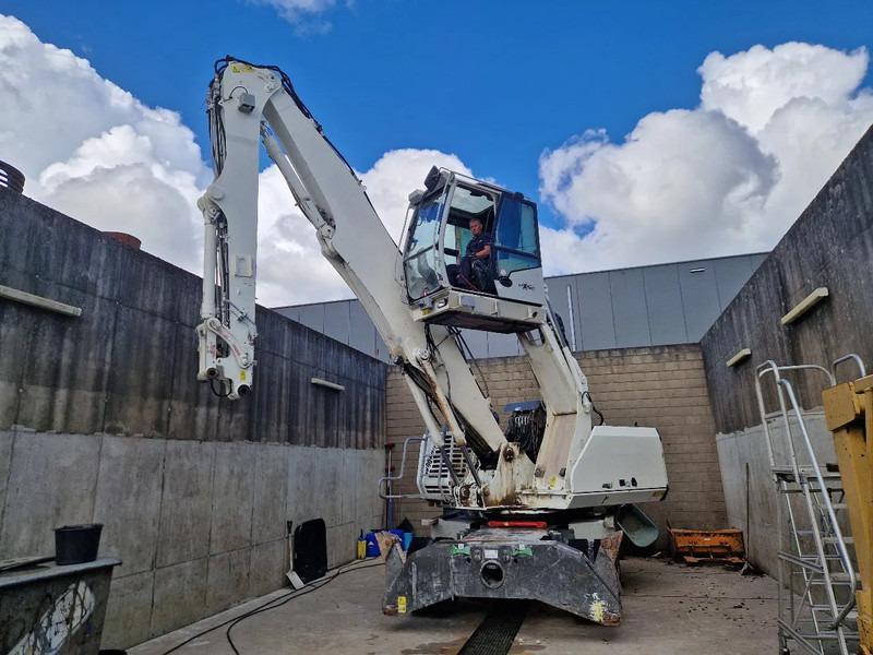 Sennebogen 821 overslagkraan - معالج النفايات: صورة 1 Sennebogen 821 overslagkraan - معالج النفايات: صورة 1