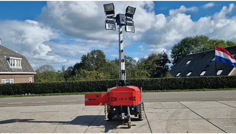 Tower Light VB9 mobiele lichtmast 9m. hoog - برج الإنارة: صورة 1 Tower Light VB9 mobiele lichtmast 9m. hoog - برج الإنارة: صورة 1