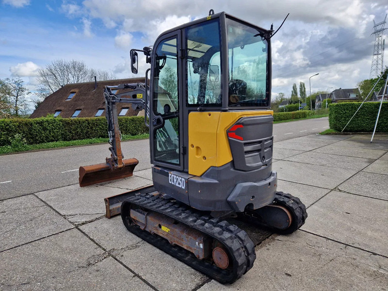 Volvo ECR25D met 2562 uur - حفارة مُصَّغرة: صورة 3 Volvo ECR25D met 2562 uur - حفارة مُصَّغرة: صورة 3