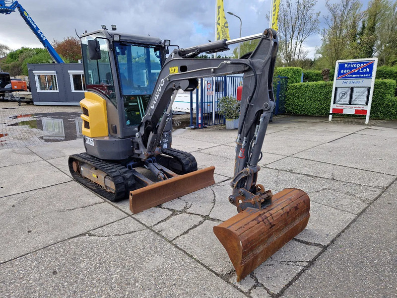 Volvo ECR25D met 2562 uur - حفارة مُصَّغرة: صورة 3 Volvo ECR25D met 2562 uur - حفارة مُصَّغرة: صورة 3