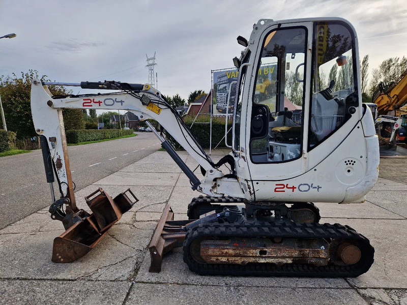 WACKER NEUSON 2404RD kan op een berghelling werken - حفارة مُصَّغرة: صورة 3 WACKER NEUSON 2404RD kan op een berghelling werken - حفارة مُصَّغرة: صورة 3