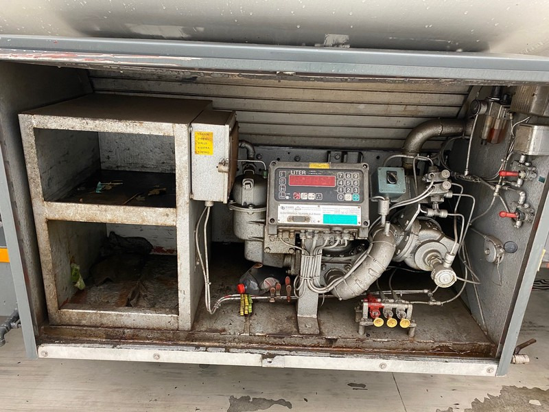 DAF 45.160 ATi - شاحنة صهريج: صورة 4 DAF 45.160 ATi - شاحنة صهريج: صورة 4