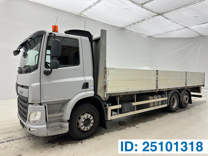 DAF CF 330 - شاحنات مسطحة: صورة 1 DAF CF 330 - شاحنات مسطحة: صورة 1