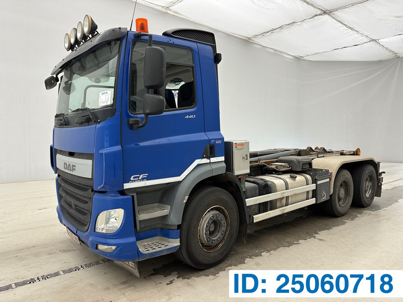 DAF CF 440 - 6x4 - شاحنة ذات خطاف: صورة 1 DAF CF 440 - 6x4 - شاحنة ذات خطاف: صورة 1