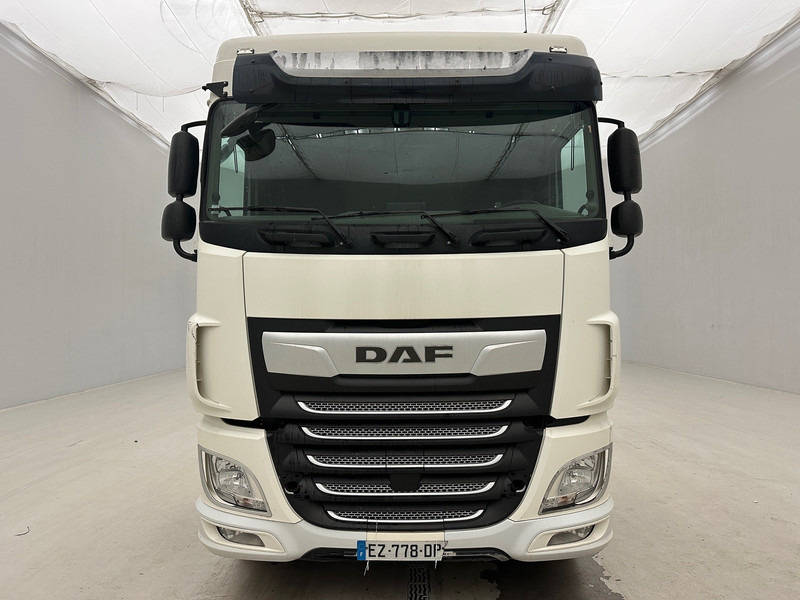 DAF XF 530 Space Cab - 6x4 - وحدة جر: صورة 2 DAF XF 530 Space Cab - 6x4 - وحدة جر: صورة 2