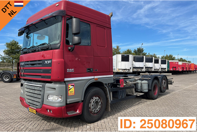 DAF XF105.460 Space Cab - شاحنة هيكل كابينة: صورة 1 DAF XF105.460 Space Cab - شاحنة هيكل كابينة: صورة 1