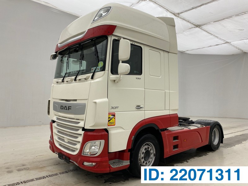DAF XF105.530 Super Space Cab - وحدة جر: صورة 1 DAF XF105.530 Super Space Cab - وحدة جر: صورة 1