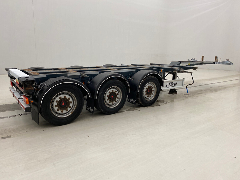 Fliegl Polyvalent skelet 2 x 20-30-40-45 ft - نصف مقطورة لنقل الحاويات: صورة 4 Fliegl Polyvalent skelet 2 x 20-30-40-45 ft - نصف مقطورة لنقل الحاويات: صورة 4