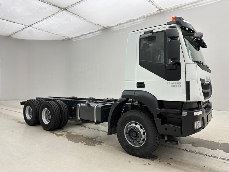 Iveco Trakker 380 - 6x4 - شاحنة هيكل كابينة: صورة 3 Iveco Trakker 380 - 6x4 - شاحنة هيكل كابينة: صورة 3