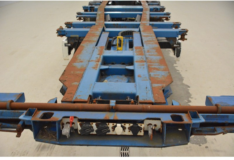 نصف مقطورة لنقل الحاويات Krone Polyvalent skelet 20-30-40-45 ft: صورة 13