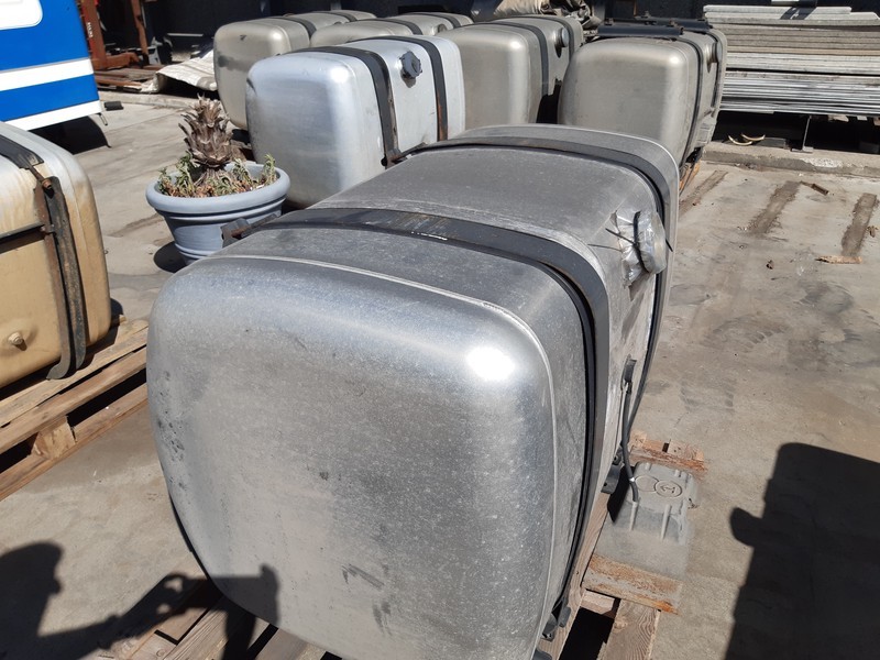 Mercedes-Benz A9604704503 540 li - خزان الوقود: صورة 2 Mercedes-Benz A9604704503 540 li - خزان الوقود: صورة 2