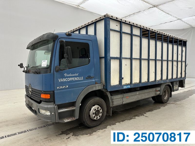 Mercedes-Benz Atego 1323 - شاحنة نقل المواشي: صورة 1 Mercedes-Benz Atego 1323 - شاحنة نقل المواشي: صورة 1