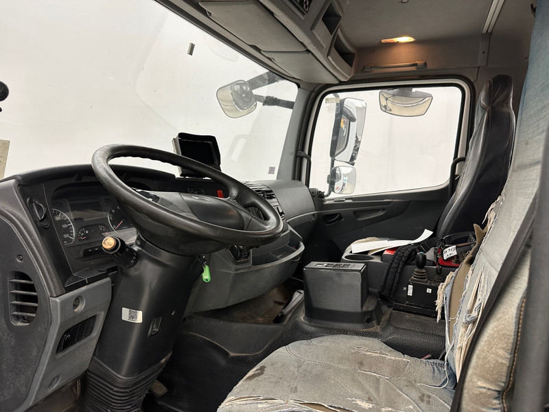 شاحنة ذات خطاف, شاحنة كرين Mercedes-Benz Axor 1824: صورة 10