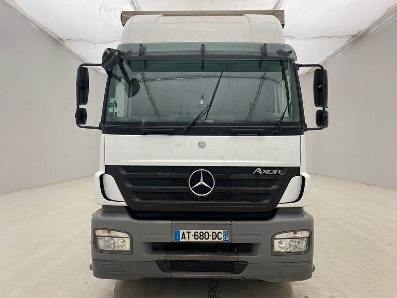 Mercedes-Benz Axor 1824 - شاحنة ستارة: صورة 2 Mercedes-Benz Axor 1824 - شاحنة ستارة: صورة 2