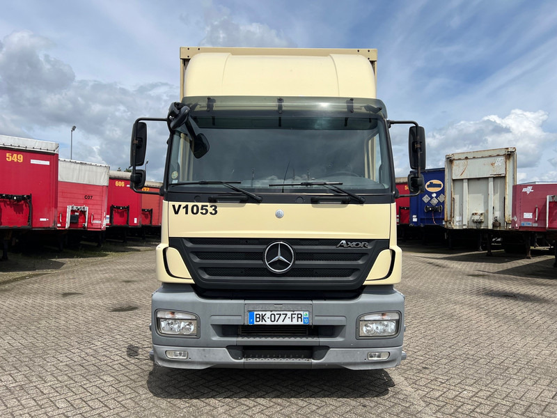 Mercedes-Benz Axor 1828 - شاحنة ستارة: صورة 2 Mercedes-Benz Axor 1828 - شاحنة ستارة: صورة 2