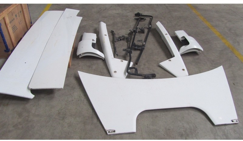 Mercedes-Benz Spoilerset MP2-MP3 Megaspace - الكابينة والداخلية: صورة 1 Mercedes-Benz Spoilerset MP2-MP3 Megaspace - الكابينة والداخلية: صورة 1