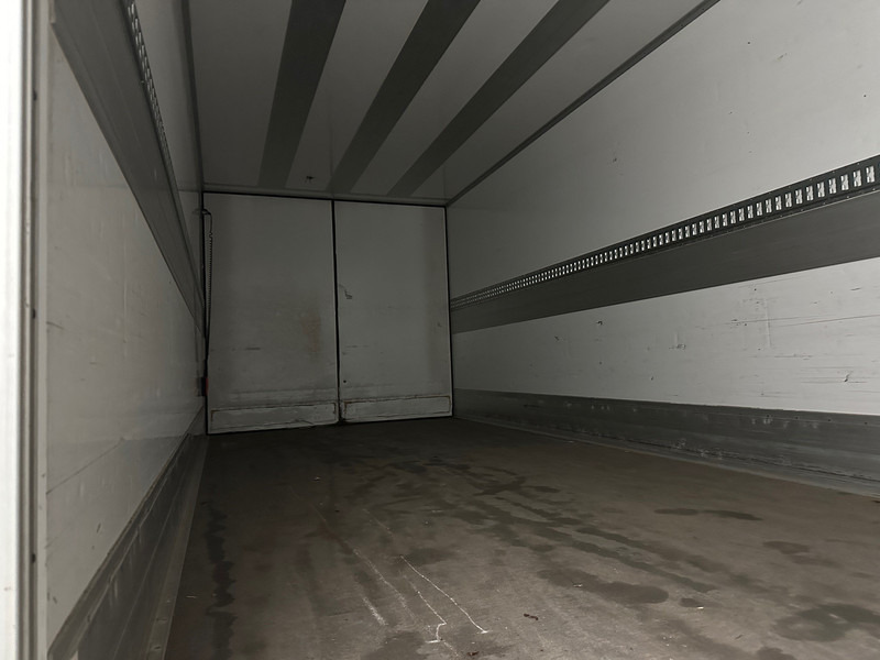 Renault D12.210 - شاحنة الفريزر: صورة 5 Renault D12.210 - شاحنة الفريزر: صورة 5