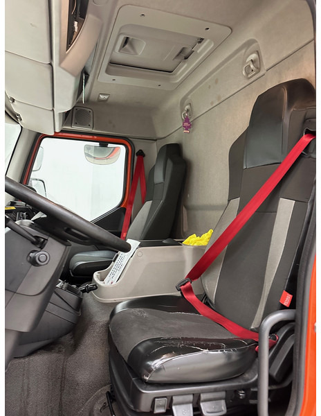 شاحنة الفريزر Renault D12.210*: صورة 10