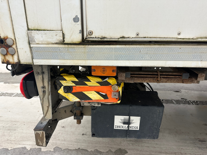 Renault D12 - شاحنة مقفلة: صورة 5 Renault D12 - شاحنة مقفلة: صورة 5