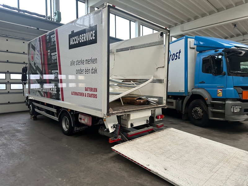 Renault D240 - شاحنة مقفلة: صورة 2 Renault D240 - شاحنة مقفلة: صورة 2