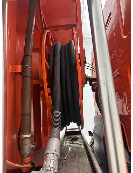 Renault Midlum 300 DXi - شاحنة صهريج: صورة 5 Renault Midlum 300 DXi - شاحنة صهريج: صورة 5