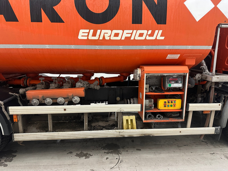 Renault Midlum 300 DXi - شاحنة صهريج: صورة 4 Renault Midlum 300 DXi - شاحنة صهريج: صورة 4