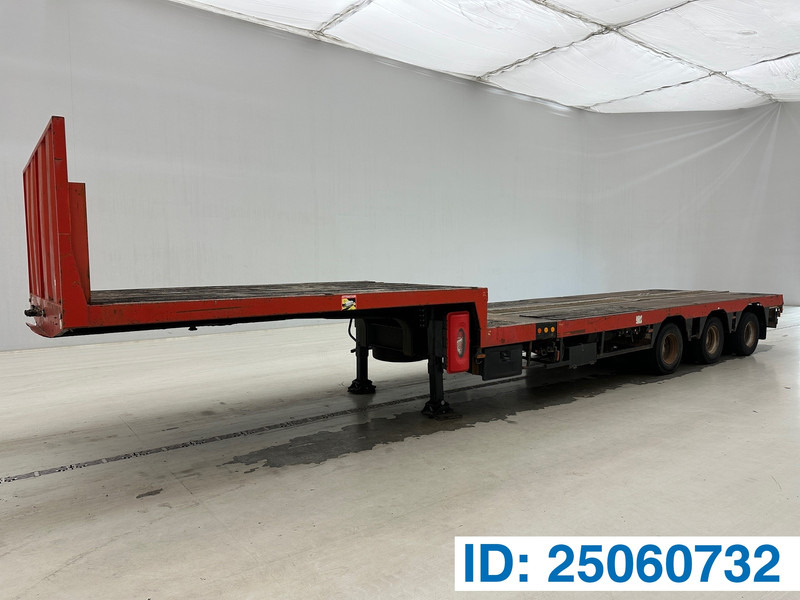 Verem Low bed trailer - عربة منخفضة مسطحة نصف مقطورة: صورة 1 Verem Low bed trailer - عربة منخفضة مسطحة نصف مقطورة: صورة 1