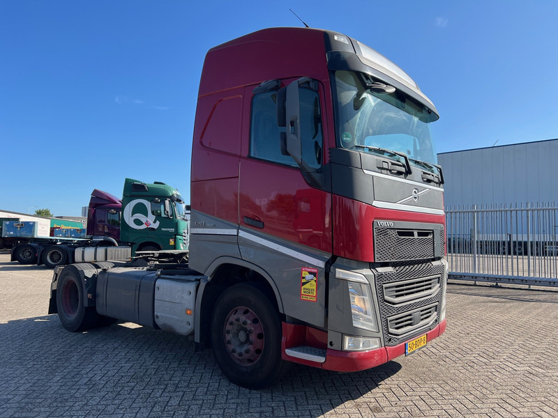 Volvo FH13.420 Globetrotter - ADR - وحدة جر: صورة 3 Volvo FH13.420 Globetrotter - ADR - وحدة جر: صورة 3