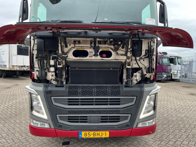 Volvo FH13.420 Globetrotter - ADR - وحدة جر: صورة 3 Volvo FH13.420 Globetrotter - ADR - وحدة جر: صورة 3