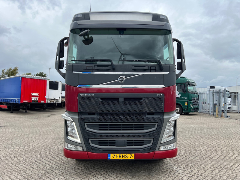 Volvo FH13.420 Globetrotter - ADR - وحدة جر: صورة 2 Volvo FH13.420 Globetrotter - ADR - وحدة جر: صورة 2