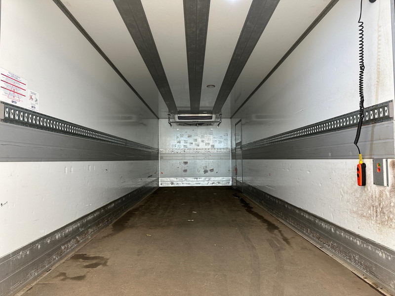 Volvo FL 210 - شاحنة الفريزر: صورة 5 Volvo FL 210 - شاحنة الفريزر: صورة 5