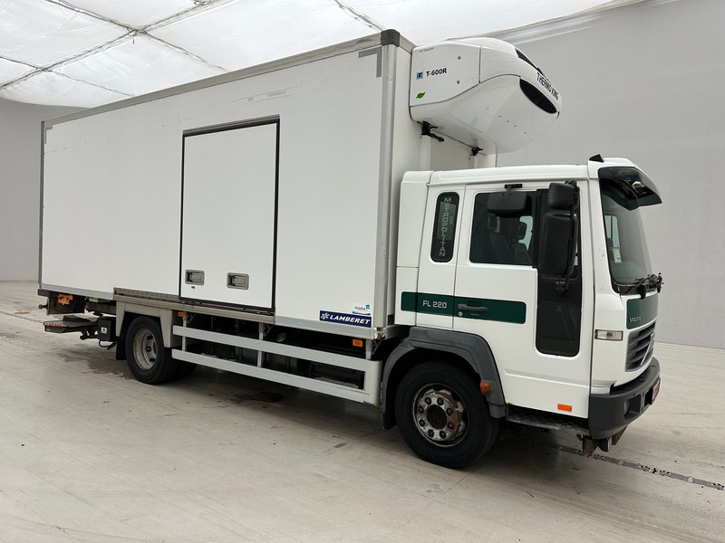 Volvo FL 220 - شاحنة الفريزر: صورة 3 Volvo FL 220 - شاحنة الفريزر: صورة 3