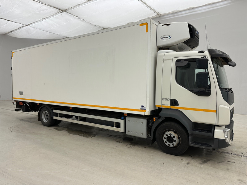Volvo FL 250 - شاحنة الفريزر: صورة 3 Volvo FL 250 - شاحنة الفريزر: صورة 3