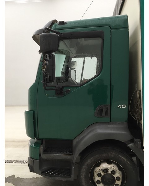 Volvo FL Volvo FL - الكابينة والداخلية: صورة 4 Volvo FL Volvo FL - الكابينة والداخلية: صورة 4