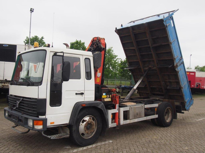 شاحنة قلاب, شاحنة كرين Volvo FL6.180: صورة 17