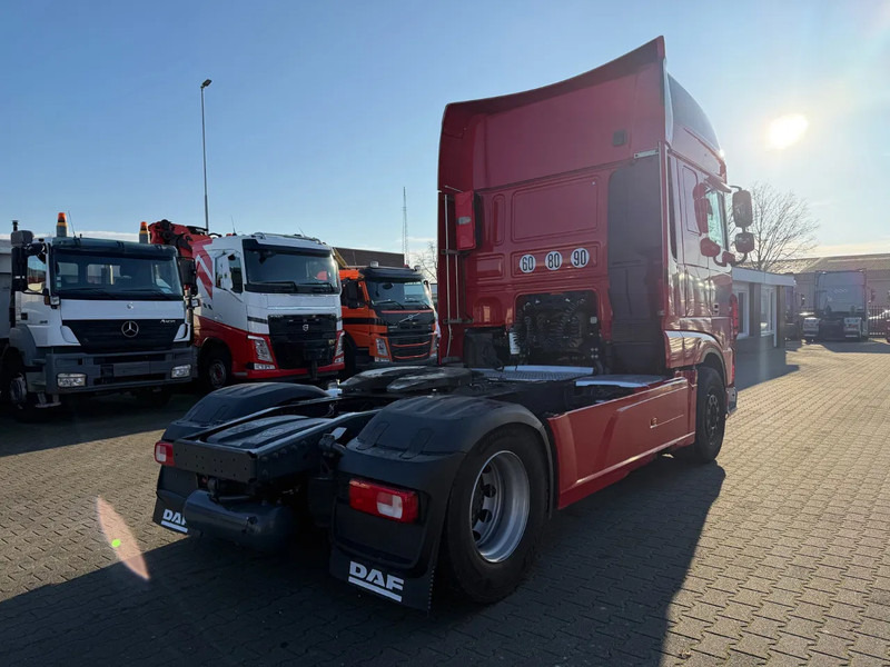 DAF XF 530 Super Spacecab Retarder Euro 6 - وحدة جر: صورة 4 DAF XF 530 Super Spacecab Retarder Euro 6 - وحدة جر: صورة 4
