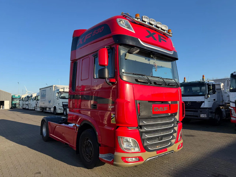 DAF XF 530 Super Spacecab Retarder Euro 6 - وحدة جر: صورة 2 DAF XF 530 Super Spacecab Retarder Euro 6 - وحدة جر: صورة 2