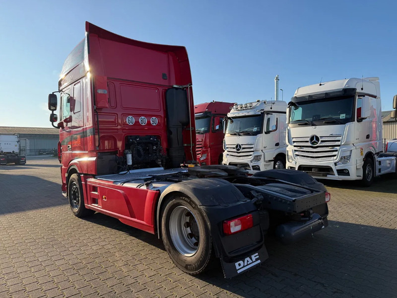 DAF XF 530 Super Spacecab Retarder Euro 6 - وحدة جر: صورة 3 DAF XF 530 Super Spacecab Retarder Euro 6 - وحدة جر: صورة 3