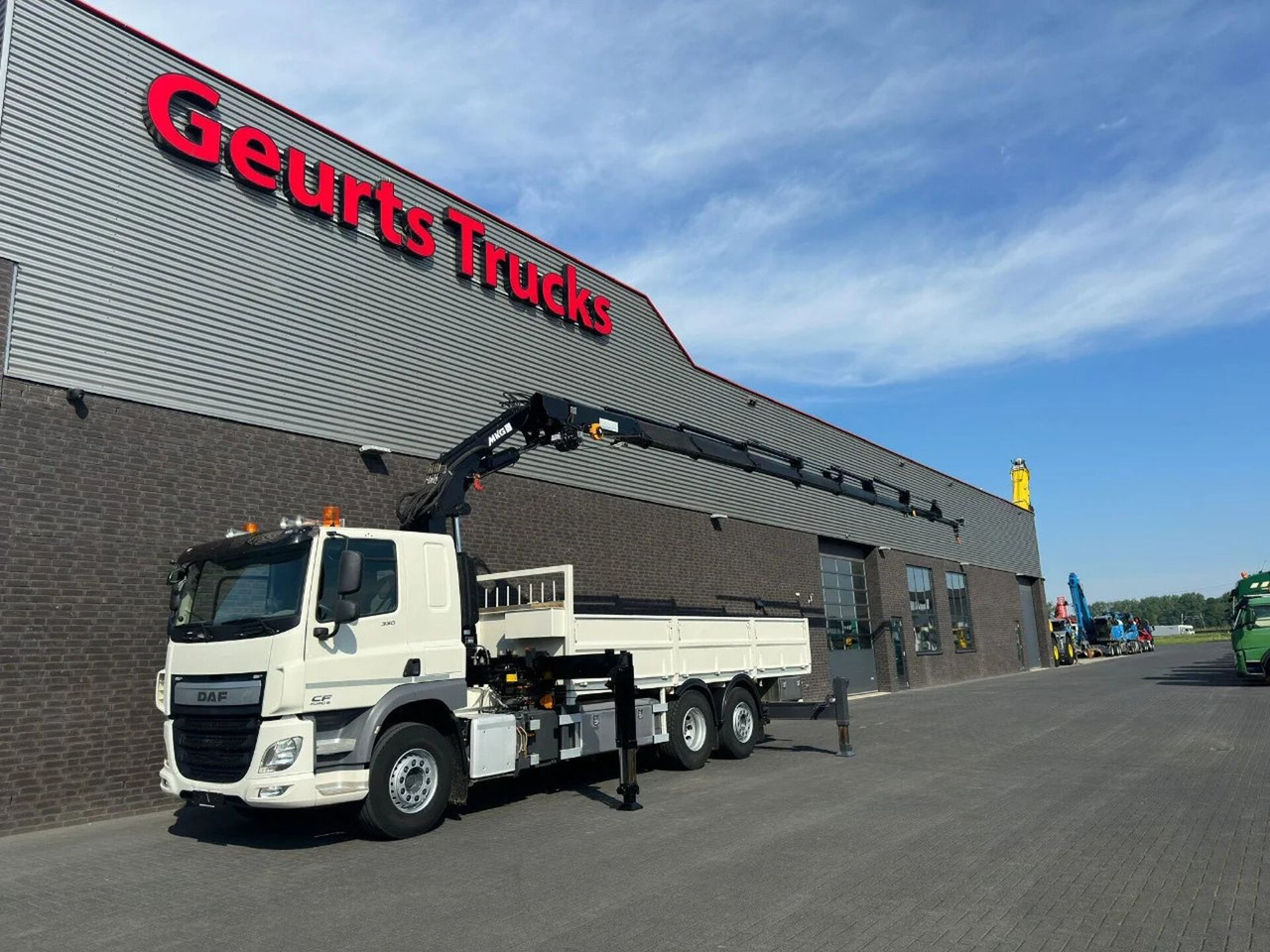 DAF CF 330 6X2 MKG HLK 341 SHP A8 KRAAN/KRAN/CANE/GR - شاحنة كرين: صورة 2 DAF CF 330 6X2 MKG HLK 341 SHP A8 KRAAN/KRAN/CANE/GR - شاحنة كرين: صورة 2