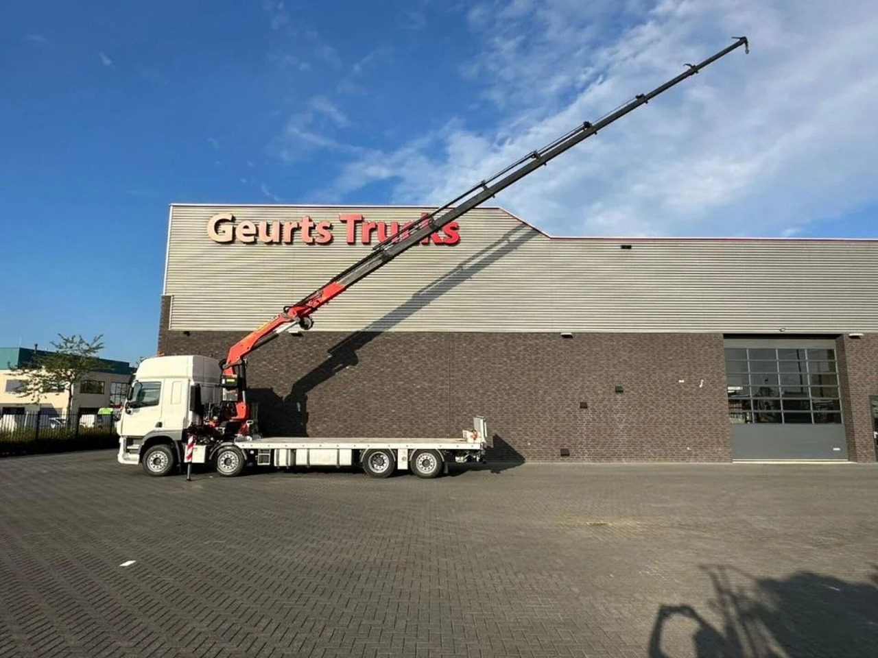 DAF CF 450 8X2 OPRIJWAGEN/MACHINE TRANSPORTER + PALF - شاحنة كرين: صورة 3 DAF CF 450 8X2 OPRIJWAGEN/MACHINE TRANSPORTER + PALF - شاحنة كرين: صورة 3