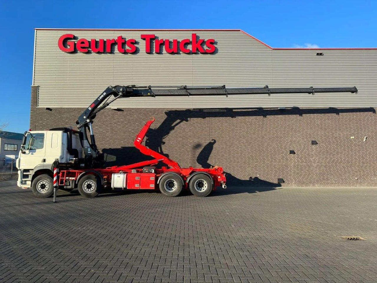 DAF CF 530 8X4 + HIAB HAAKARM + HIAB 262 EP-5 KRAAN/ - شاحنة ذات خطاف: صورة 1 DAF CF 530 8X4 + HIAB HAAKARM + HIAB 262 EP-5 KRAAN/ - شاحنة ذات خطاف: صورة 1
