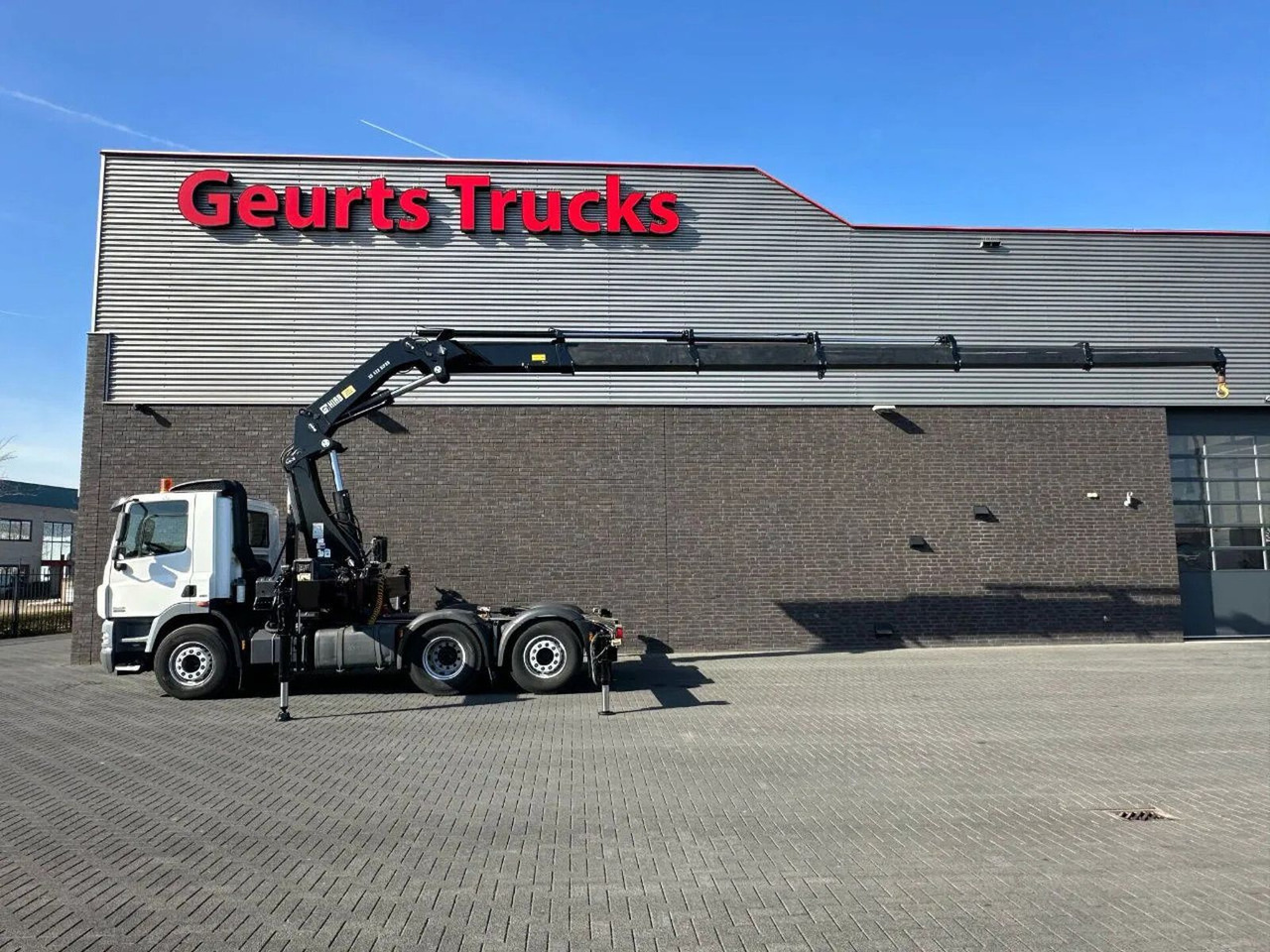 DAF CF 85 410 6X2 + HIAB 422EP-5 HIPRO TREKKER/SATTE - شاحنة كرين: صورة 1 DAF CF 85 410 6X2 + HIAB 422EP-5 HIPRO TREKKER/SATTE - شاحنة كرين: صورة 1