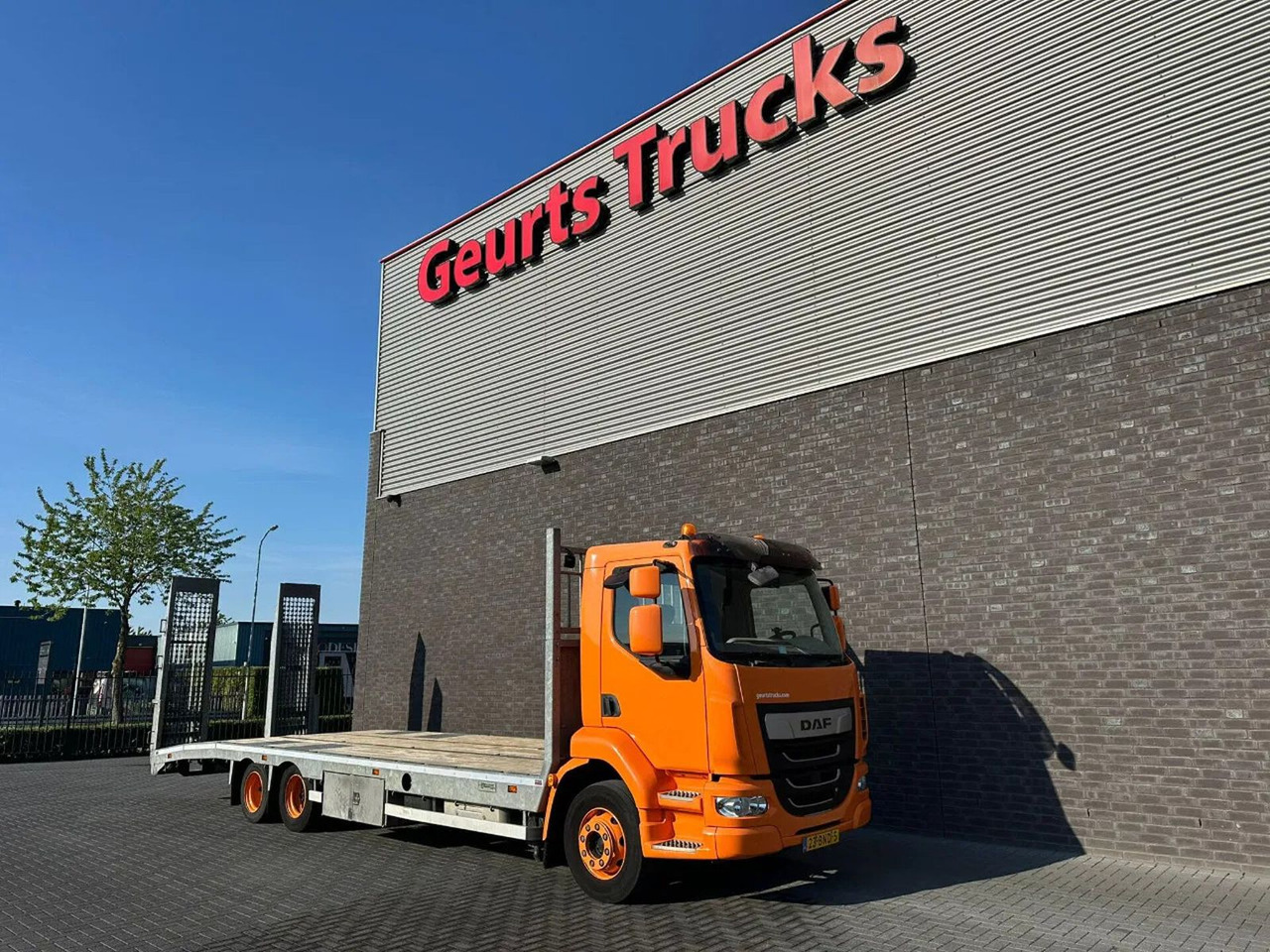 DAF LF OPRIJ 23-82 V OPRIJWAGEN / MACHINE TRANSPORTE - شاحنة نقل سيارات شاحنة: صورة 5 DAF LF OPRIJ 23-82 V OPRIJWAGEN / MACHINE TRANSPORTE - شاحنة نقل سيارات شاحنة: صورة 5